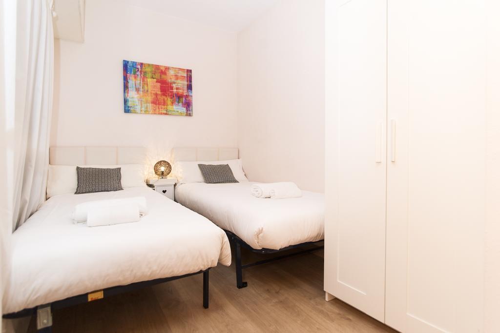 Apartment Bright Sagrada Familia Барселона Номер фото
